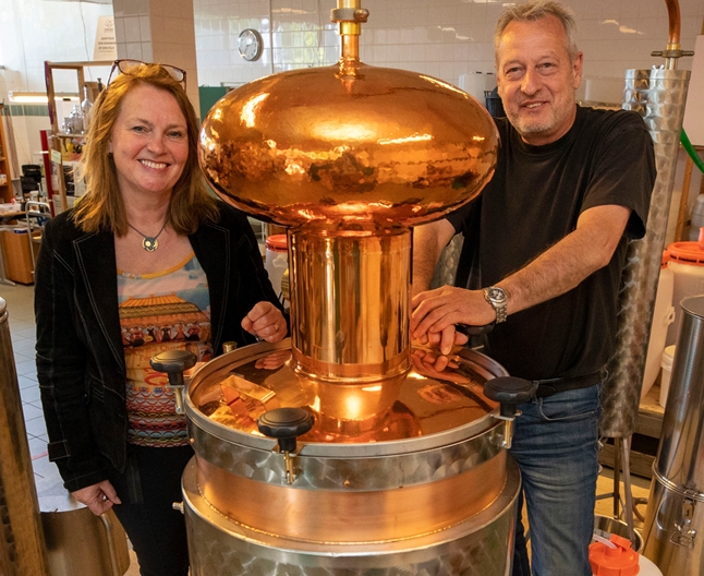 SERIOUS BEE DISTILLERS